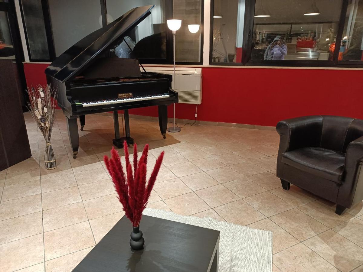 Hotel La Torre Cervia Dış mekan fotoğraf