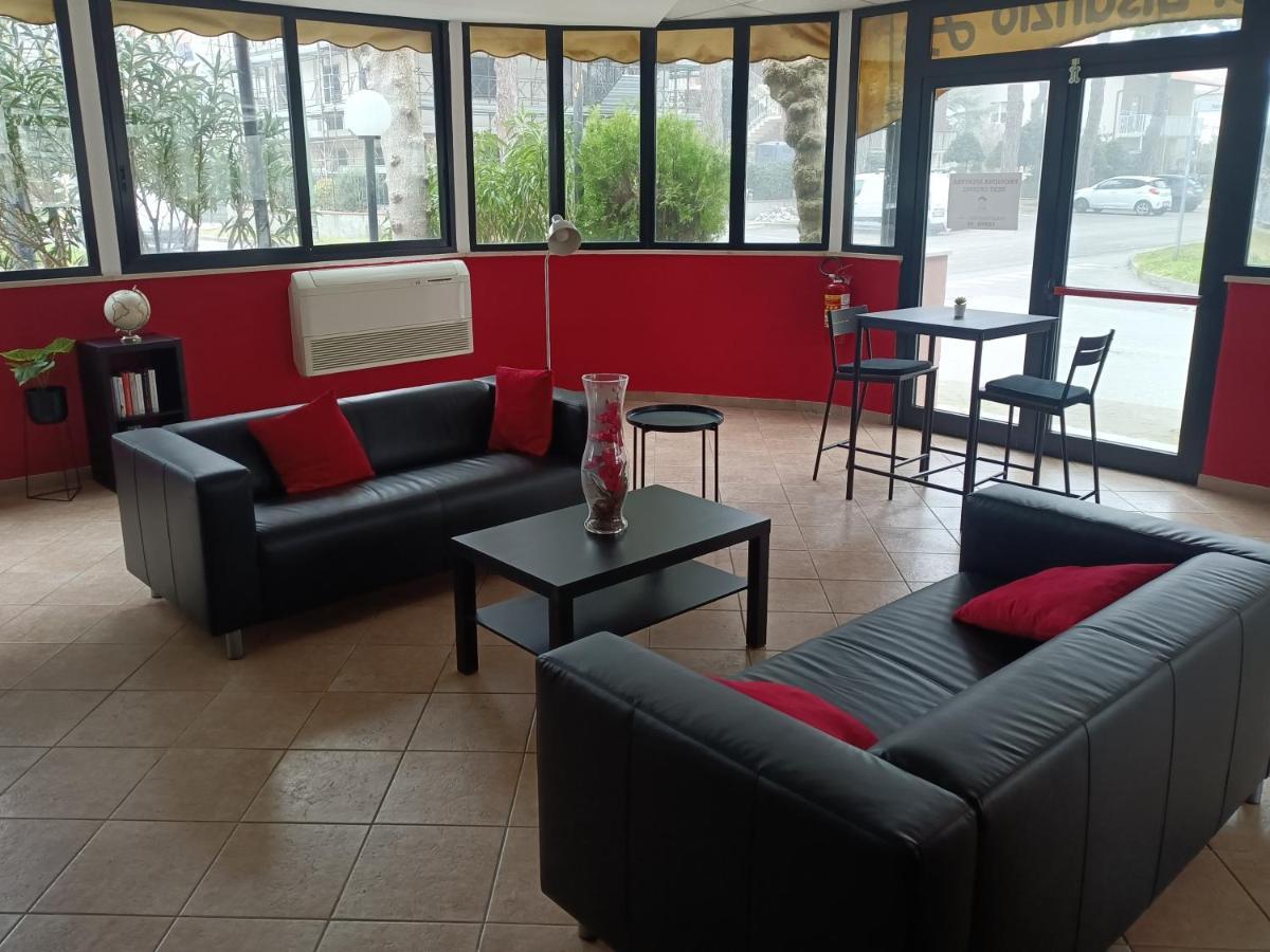 Hotel La Torre Cervia Dış mekan fotoğraf