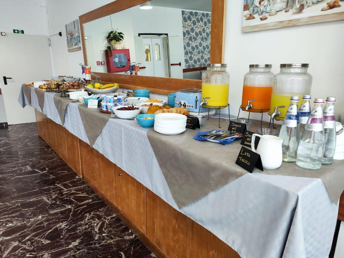 Hotel La Torre Cervia Dış mekan fotoğraf